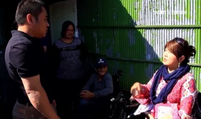 不向命运低头！「她」罹罕见疾病无法走　靠轮椅传递爱