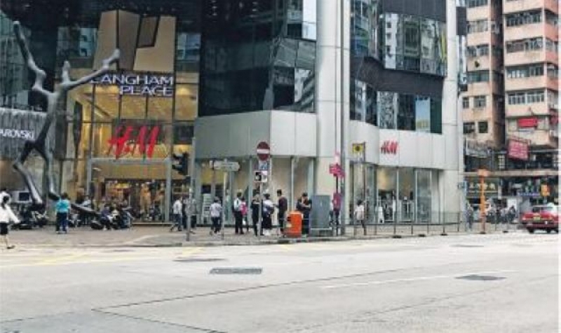 社会实验﹕轮椅出行 只能逛商场