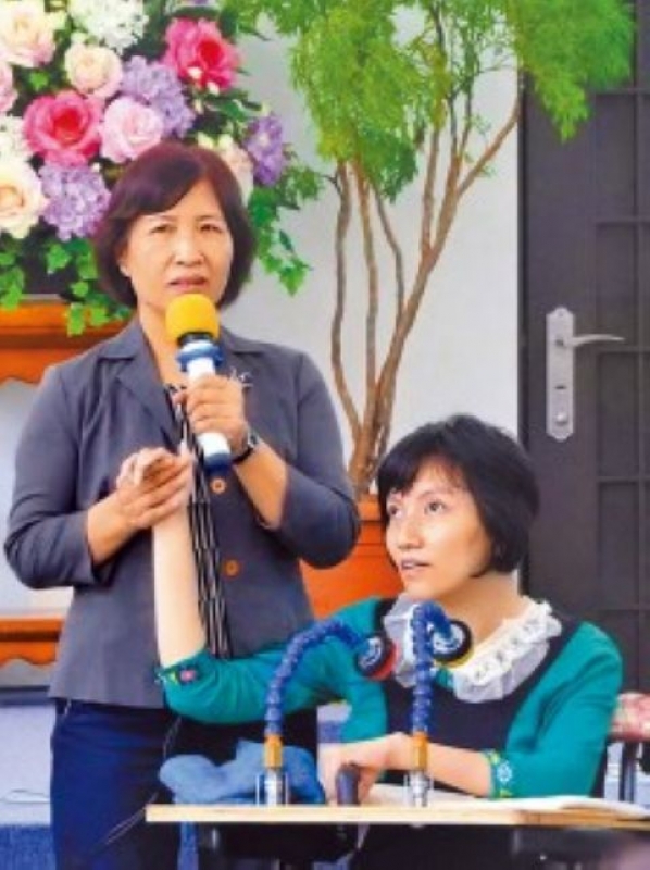 密碼女孩莊馥華與母親邱梅珍