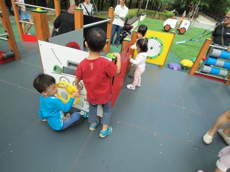 貴子兒童公園內的「旋轉盤」