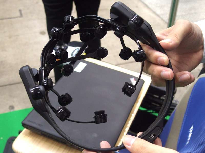 美國EMOTIV公司頭戴式裝置EPOC＋