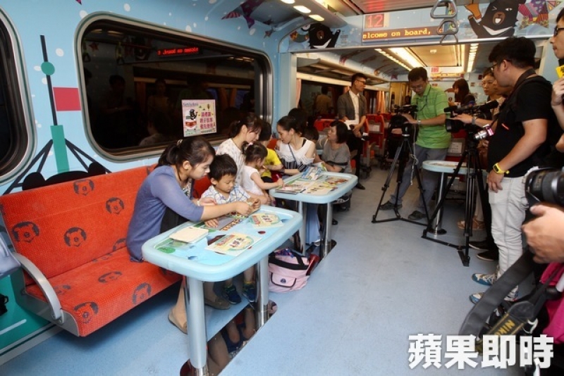 台铁亲子车厢夯　明年第一季将增班