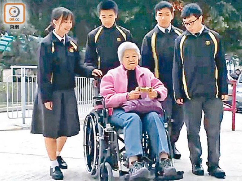 學生發明裝置 手推輪椅變電動