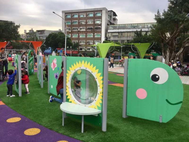 有超过八种玩法的虫虫游戏墙