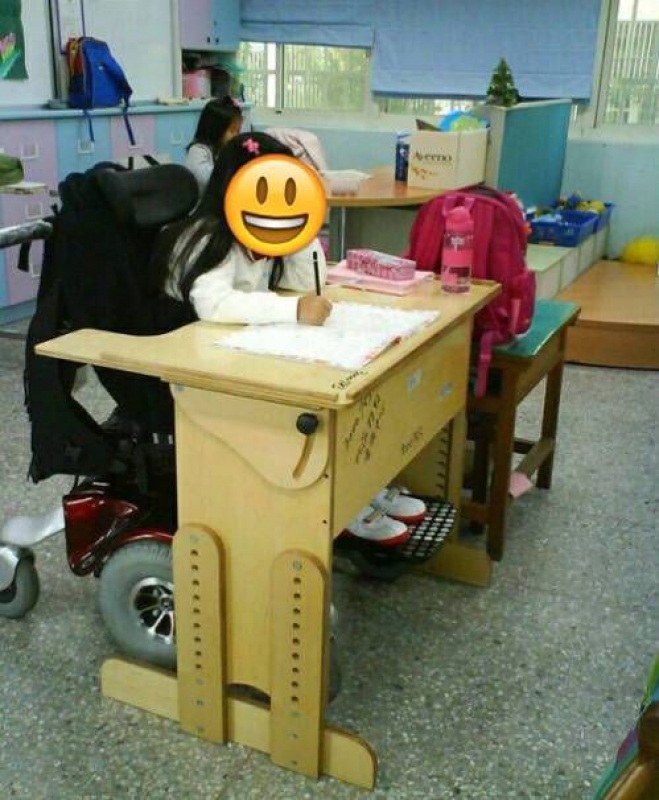 特殊考生参加会考传出要自备桌椅应试，家长忧心根本搬不去