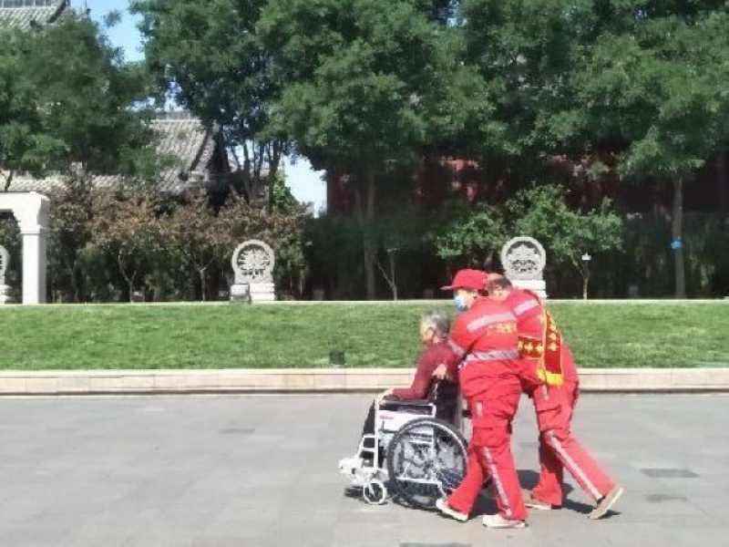 邢台廣場志願服務站添設便民輪椅