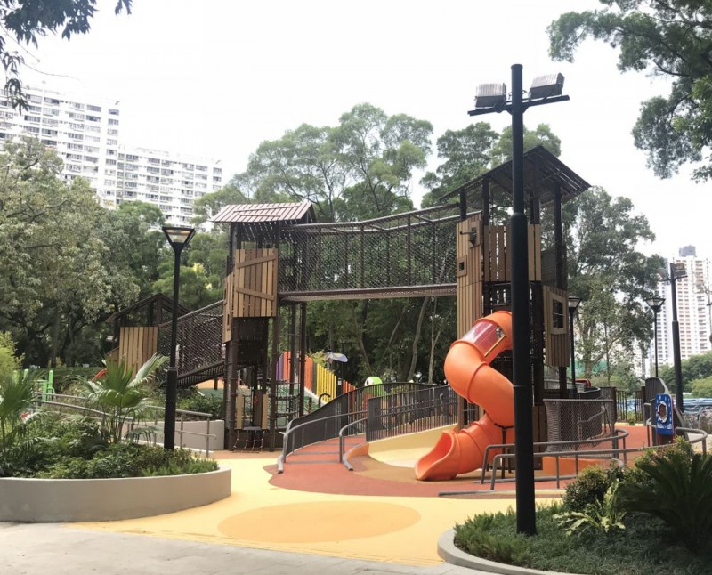 屯门公园成全港首个共融游乐场　设摇篮秋千、滚筒式滑梯