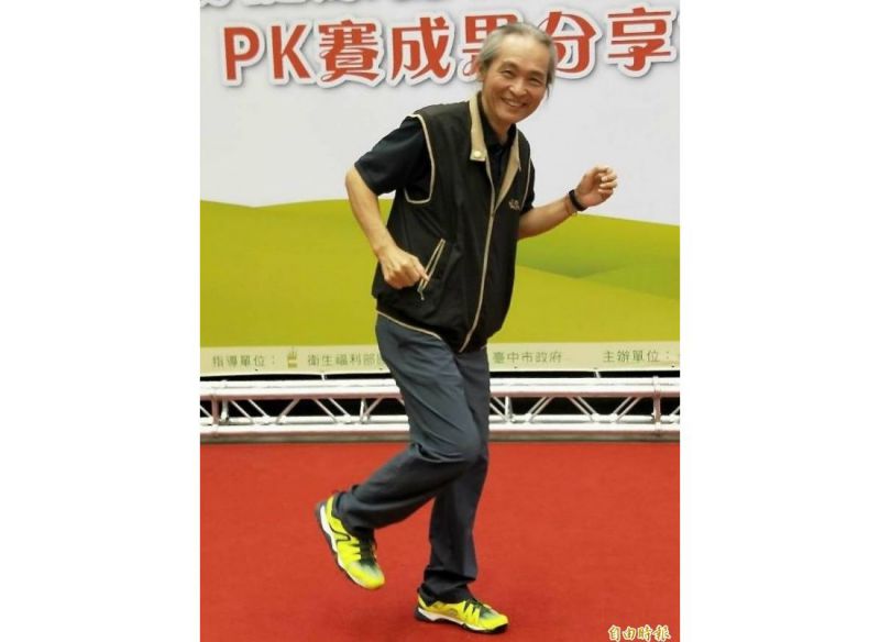 66歲的蘇銘勳一個月走上696公里運動，獲得里程冠軍