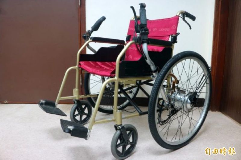 可使用於一般手動輪椅的金牌作品「醫療輔具之內藏式變速機構」