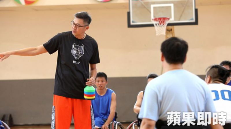 教練邱宗志過去曾是中華籃球代表隊國手