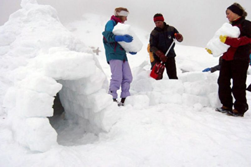 愛心爸爸領養9殘疾兒 造雪屋輪椅也能進出