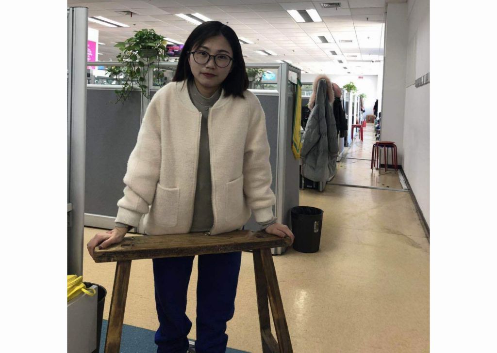 轮椅上的携程女客服：多花双倍时间在上班路上几多艰辛仍觉生活很充实 