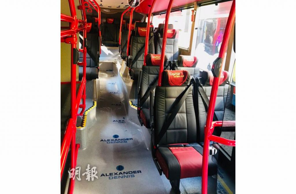 新巴士所有乘客座位均設置三點式安全帶