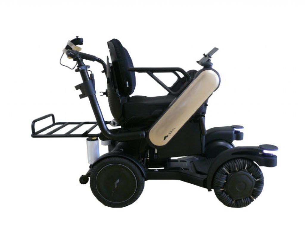 日本成田機場開測自動駕駛電動輪椅