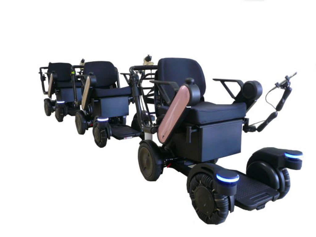 日本成田机场开测自动驾驶电动轮椅