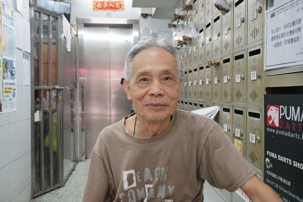 80歲的陸先生擔心，升降機進行工程時將會無法使用