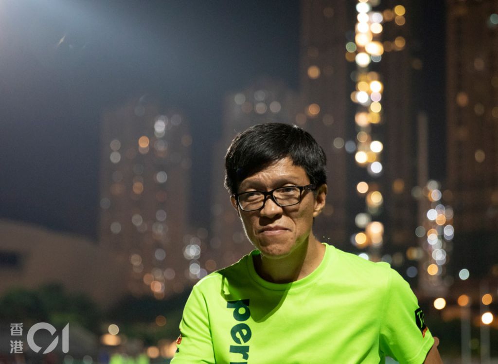 William曾经认为能力不足的人才坐轮椅，但他最终战胜心魔，更在伤健长跑跑出佳绩