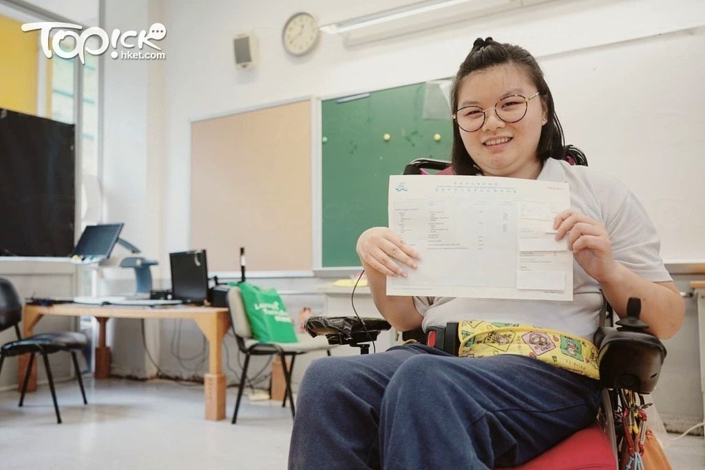 晓霞以为自己今年在文凭试只得0分，最终却考获1分，令她喜出望外。