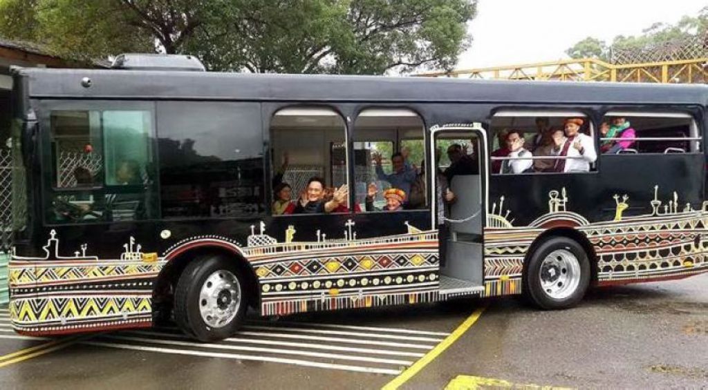 原住民文化園區無障礙電動遊園車啟用
