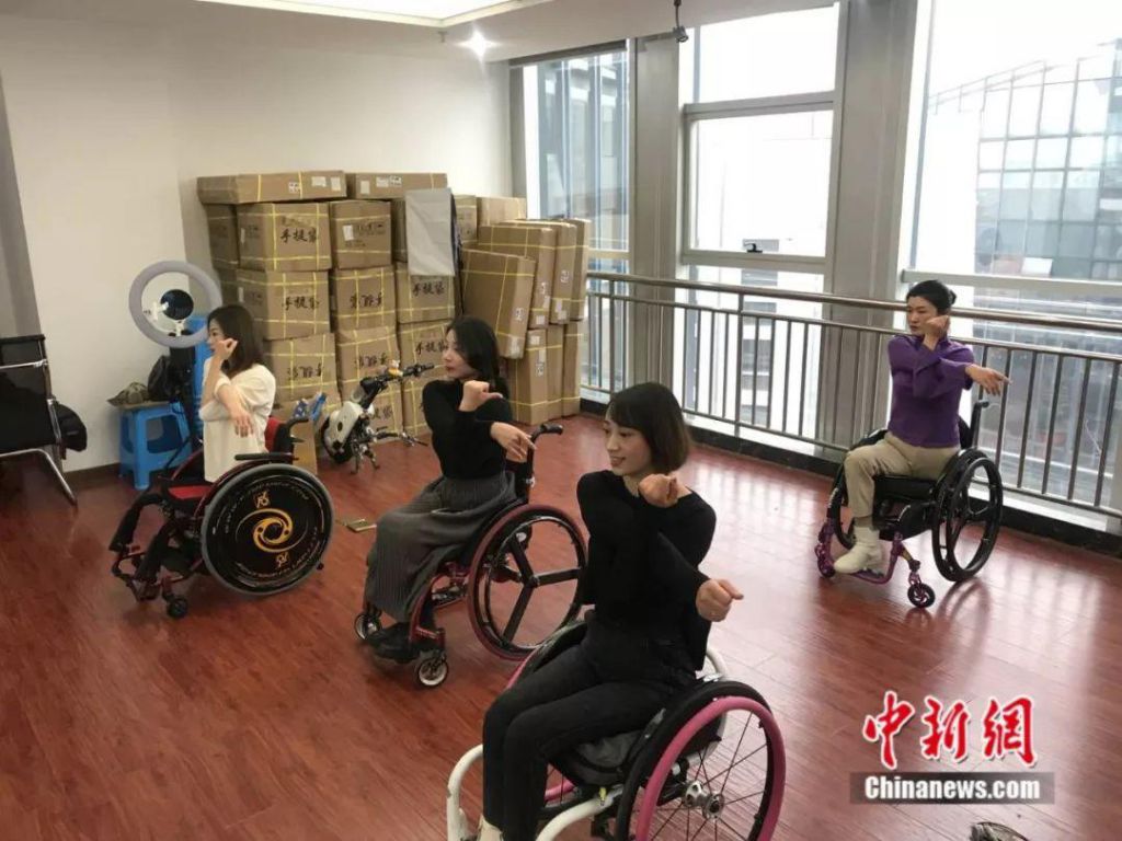 輪椅上的“舞蹈天團”：用雙手舞出人生新可能