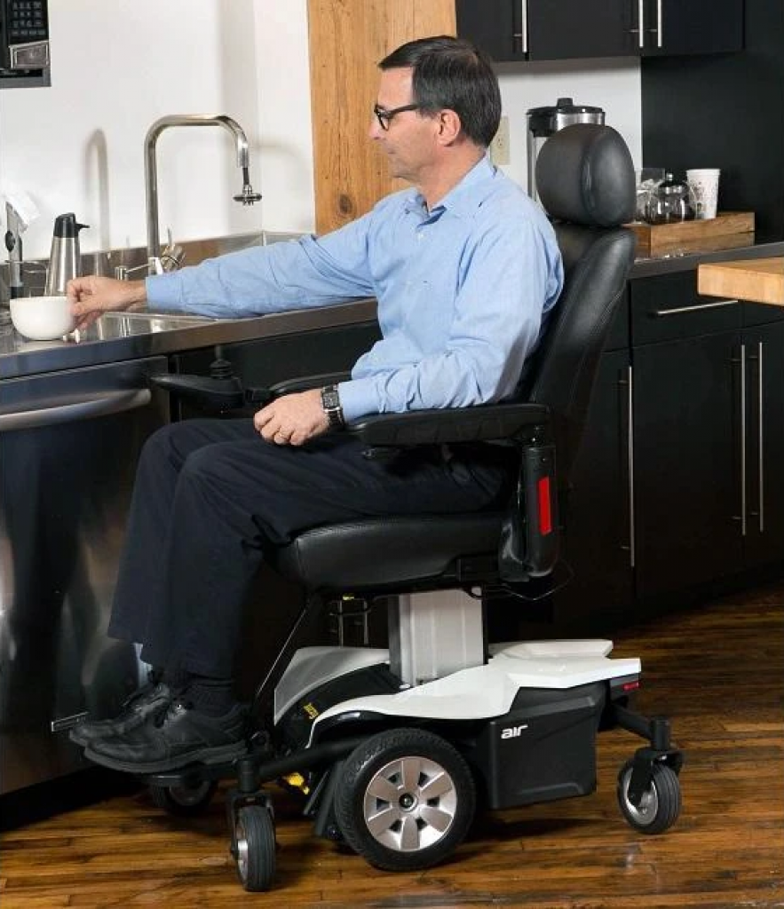 PRIDE MOBILITY JAZZY AIR 電動輪椅評論