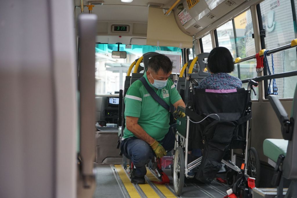 區區無障礙復康服務　非一般巴士車長：有同理心好重要