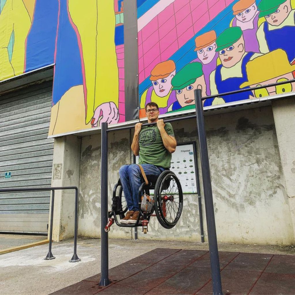 來自德國的雷貝瑟（David Lebuser）就是極限輪椅的翹楚