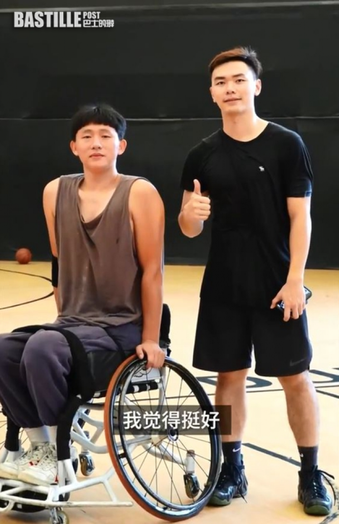 半身癱瘓男打輪椅籃球學畫畫 積極增值自我勇對挑戰