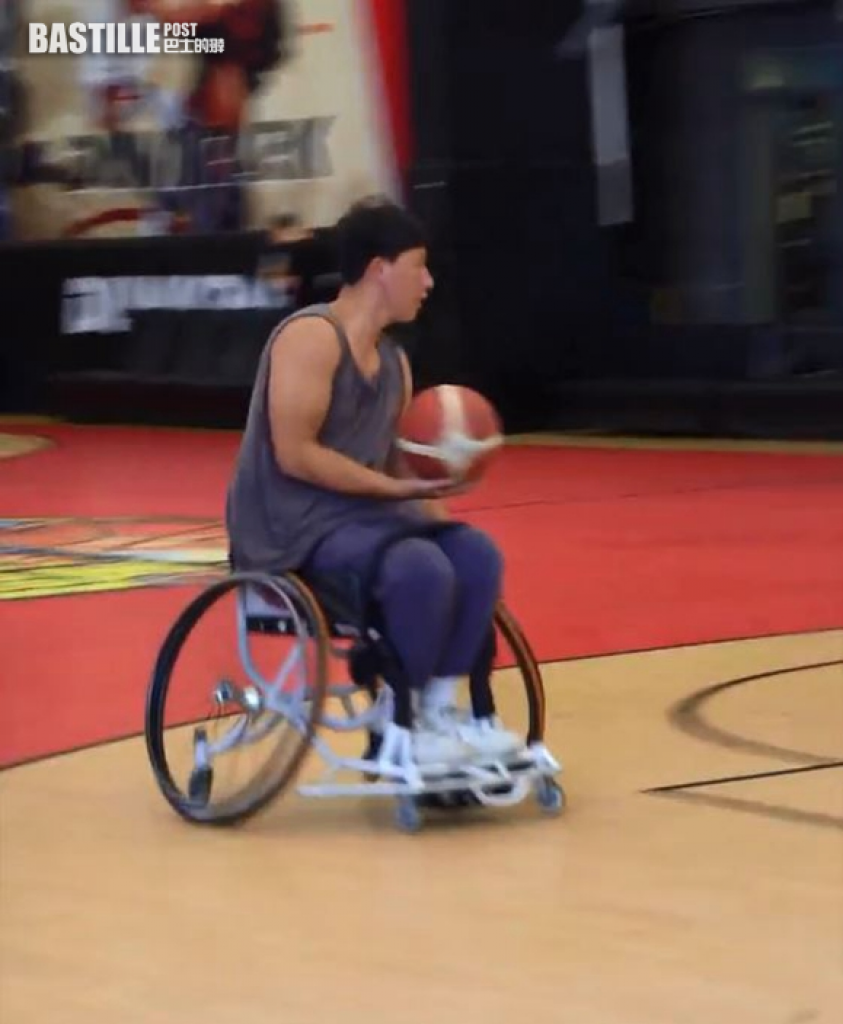 半身癱瘓男打輪椅籃球學畫畫 積極增值自我勇對挑戰