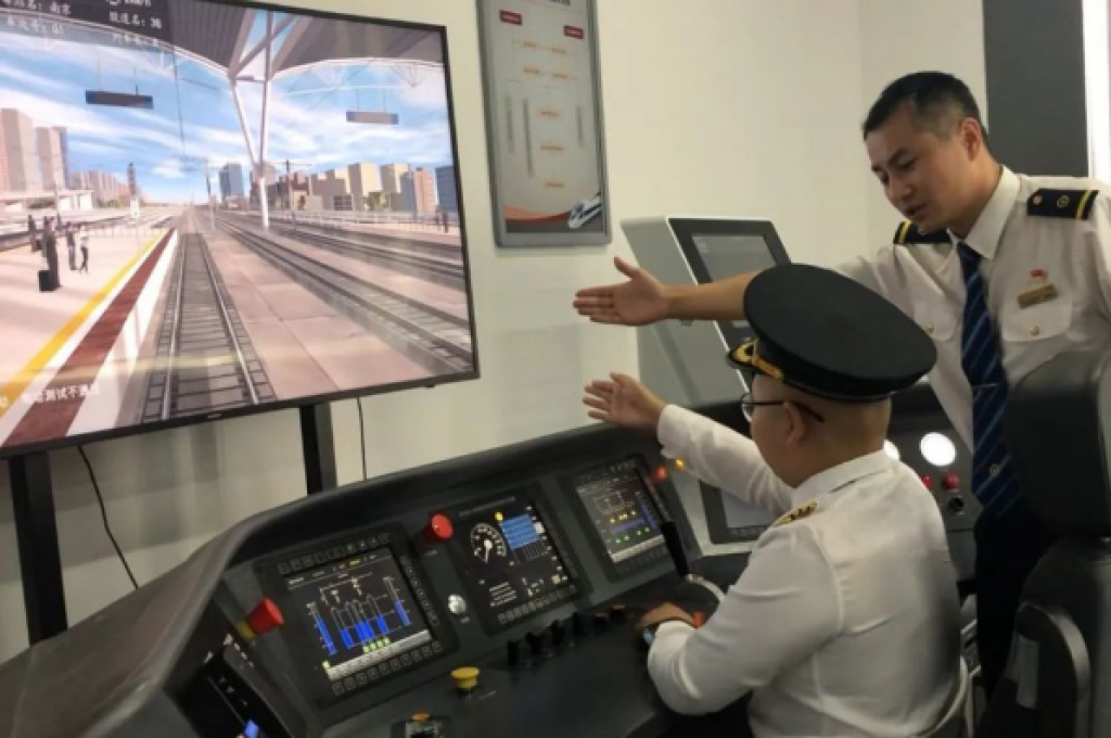 2019年8月30日，患有非霍奇金淋巴瘤的11歲男孩阿宸實現了當列車長的夢想。