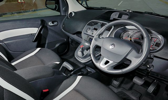 4.中控台设计不变，与其他Kangoo相同。