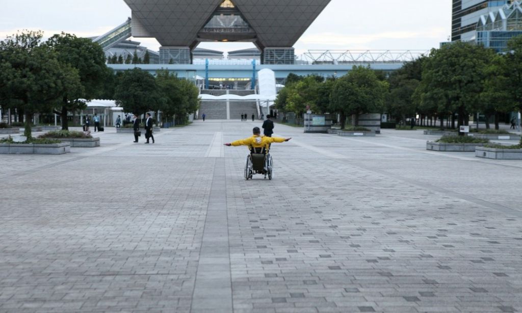 輪椅族的東京街道觀察：日本人將「障礙」視為「不自由」，我有種說不出的感動