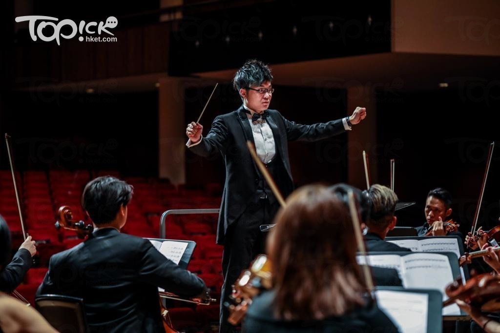 指揮榮嘉浩擅於用音樂表達想法，感受，認為音樂很有感染力。