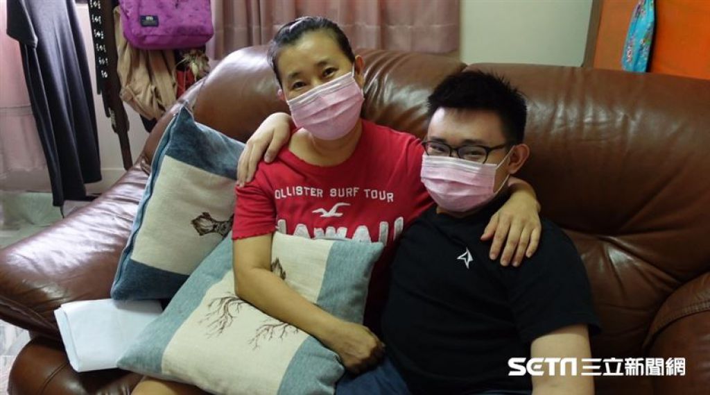 不放弃你／儿患罕病她又失婚　单亲妈自学甜点赚钱撑下去