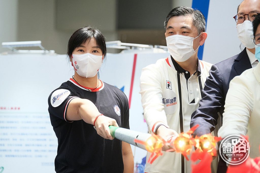 【輪椅劍擊】奧運殘奧凝聚港人 余翠怡冀運動讓市民「迷霧環境中想少點煩惱事」