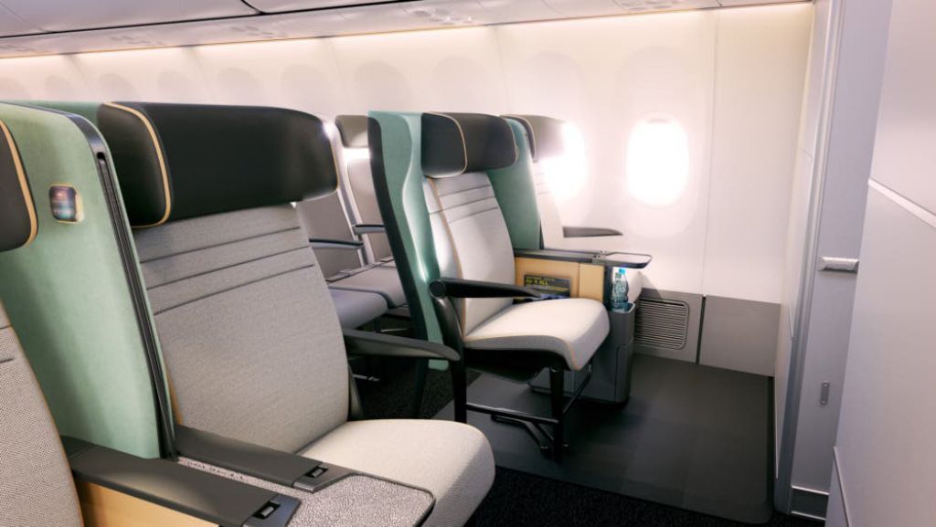 當機上沒有輪椅使用者時，座位會轉換回普通的航空公司座位。