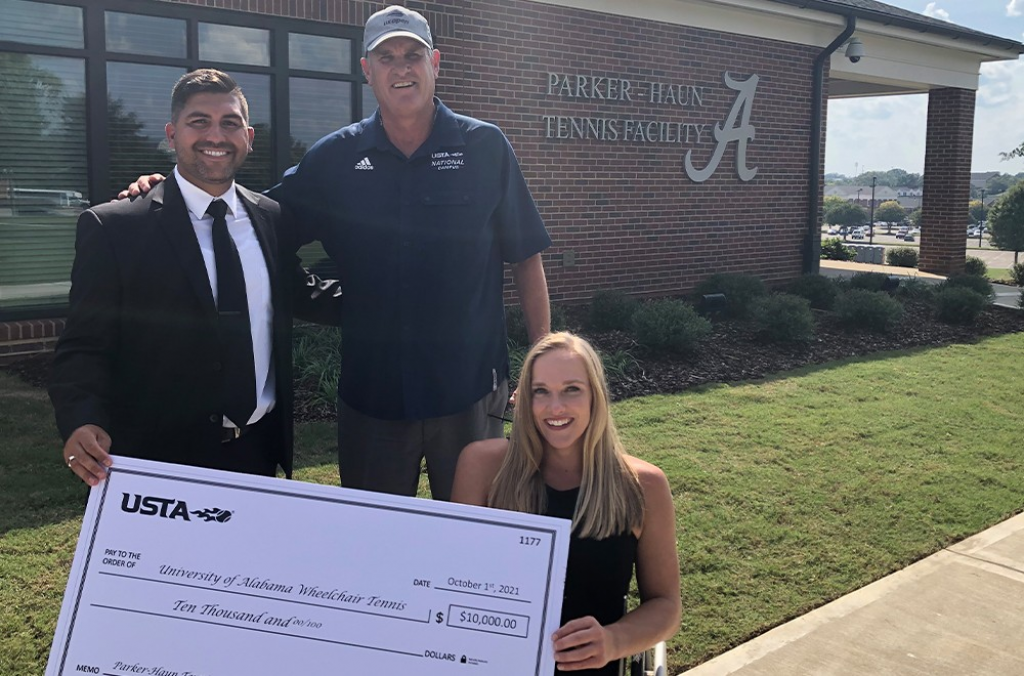 阿拉巴馬大學推出首個輪椅網球設施 University of Alabama unveils first-of-its-kind wheelchair tennis facility