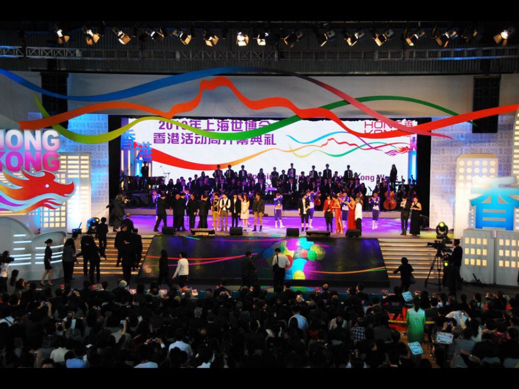 2010北京世博，Jenny有份做香港館香港周的舞台設計，也是她代表作之一。