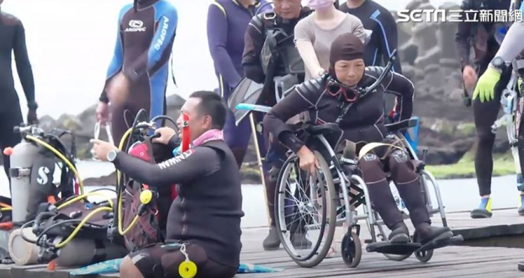拋開輪椅和拐杖！「身障潛水協會」助身障者實現潛水夢想