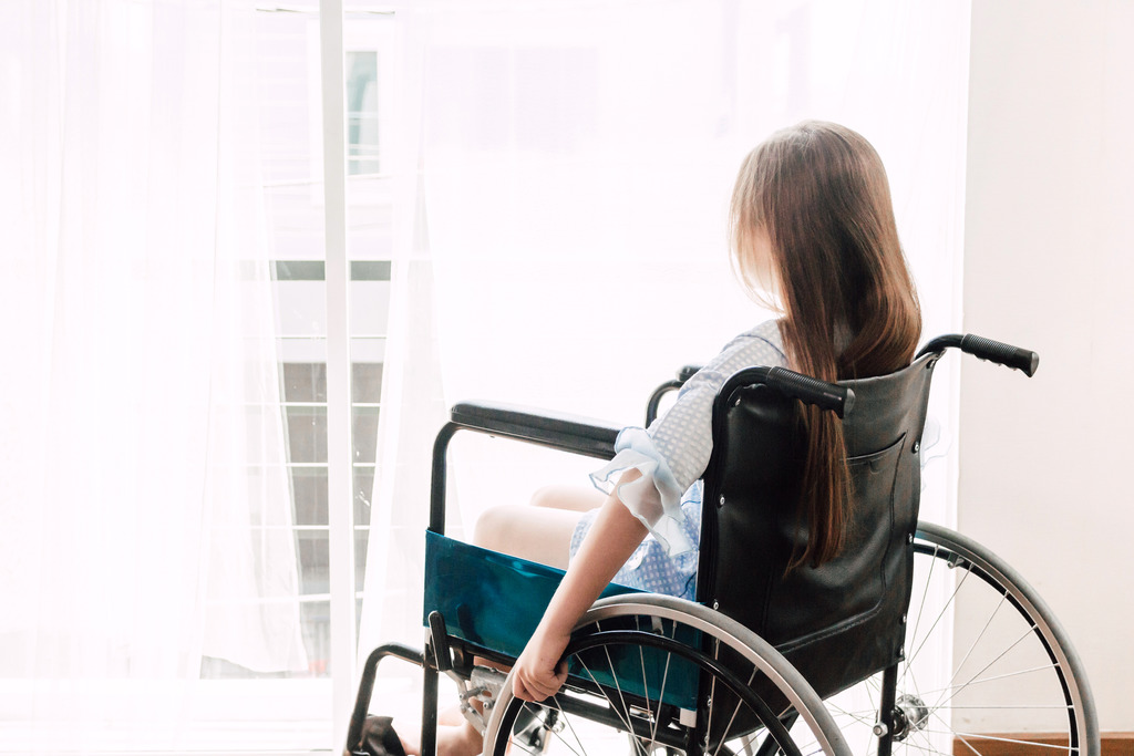 龐貝氏症會影響身體器官肌肉的活動能力，若不及早治療，有機會惡化至需要輪椅代步。