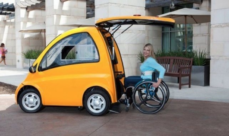 可连轮椅直接驶入车厢！Kenguru 小型电动车专为行动不便人士而设