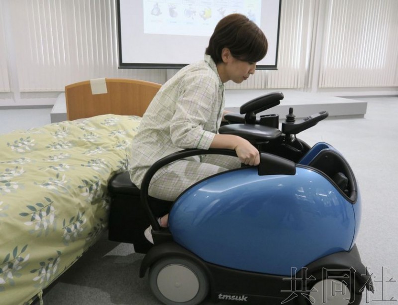 滋賀縣醫院引進患者可輕鬆上下的電動輪椅